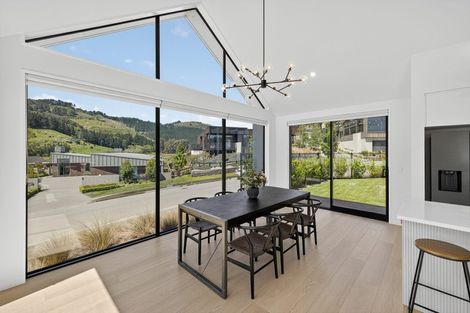 Photo of property in 6 Round Hill Rise, Cracroft, Christchurch, 8022