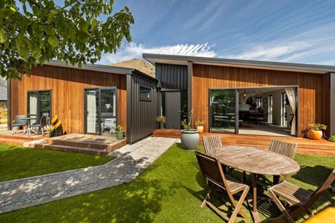 Photo of property in 2 Mulbury Way, Lower Shotover, Queenstown, 9304