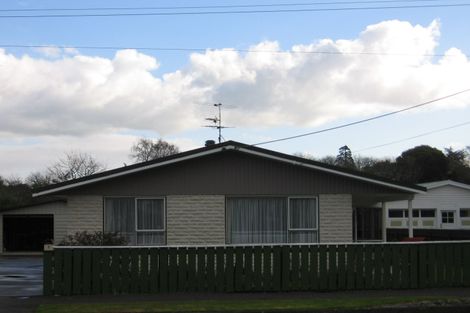 Photo of property in 3 Cambridge Terrace, Masterton, 5810