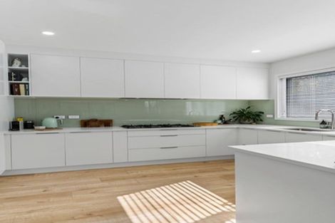 Photo of property in 29a Patons Road, Howick, Auckland, 2014