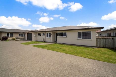 Photo of property in 33c Argyle Street, Hawera, 4610