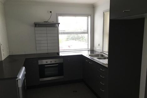 Photo of property in St Claire Village, 1/172 Mcleod Road, Te Atatu South, Auckland, 0610