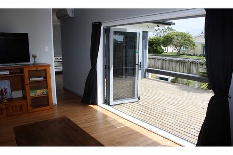 Photo of property in 3 Church Street, Hikurangi, 0114