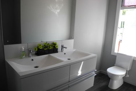 Photo of property in 30 Parsonage Road, Waimate, 7924