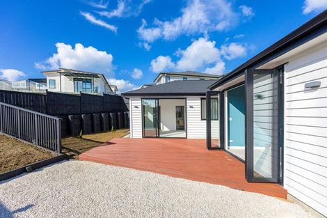 Photo of property in 13 Franheim Crescent, Orewa, 0931