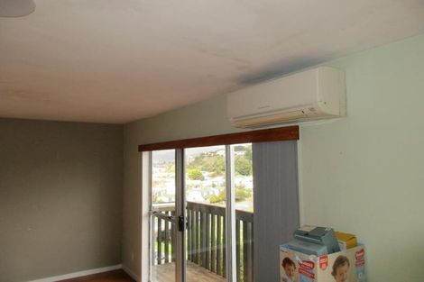 Photo of property in 27a Thomas Street, Stokes Valley, Lower Hutt, 5019