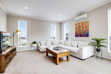 Photo of property in 15 Remana Crescent, Huapai, Kumeu, 0810