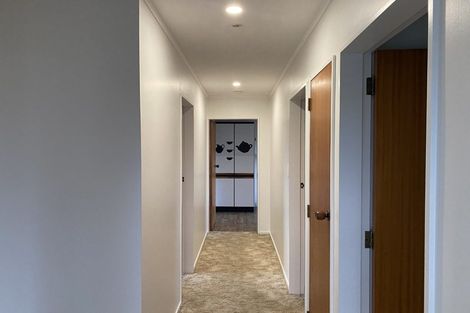 Photo of property in 1/21 Roband Crescent, Brown Owl, Upper Hutt, 5018