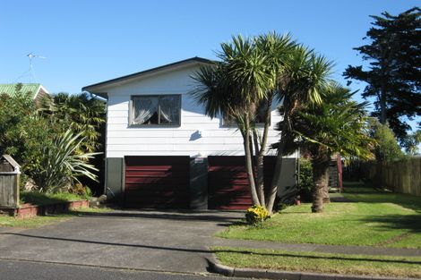 Photo of property in 20 Seaward Place, Wattle Downs, Auckland, 2103