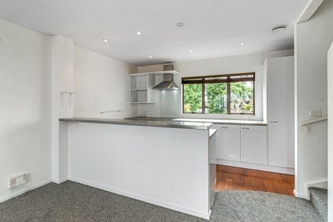 Photo of property in Lakeview Terrace, 17/14 Ambrico Place, New Lynn, Auckland, 0600