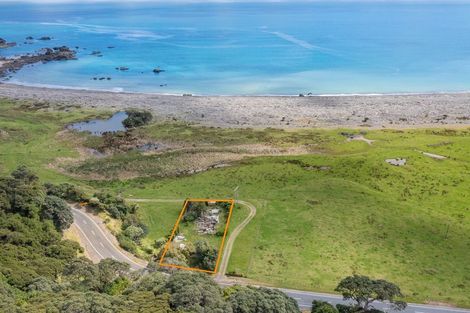Photo of property in 8933 State Highway 35, Waihau Bay, Opotiki, 3199