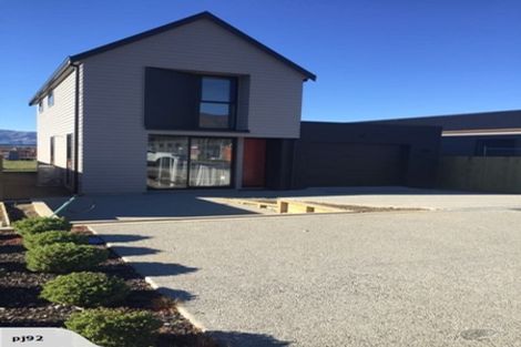 Photo of property in 6 Matakanui Lane, Wanaka, 9305