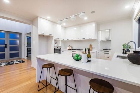 Photo of property in 99 Medallion Drive, Oteha, Auckland, 0632