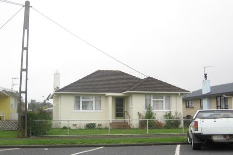 Photo of property in 18 Grey Street, Waitara, 4320