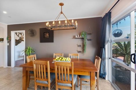 Photo of property in 51 Toru Road, Paraparaumu Beach, Paraparaumu, 5032