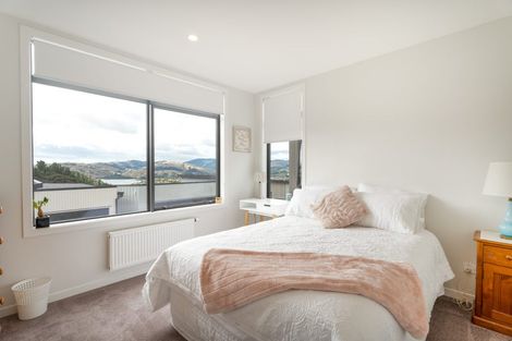 Photo of property in 2 Skysail Lane, Whitby, Porirua, 5024