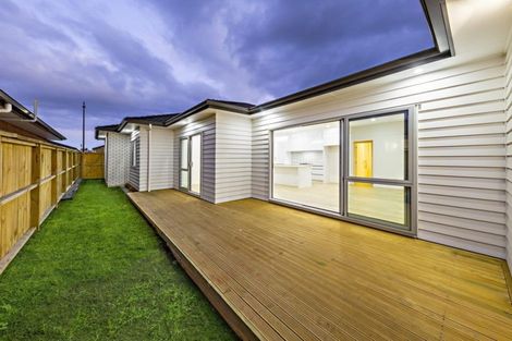 Photo of property in 35 Black Beech Crescent, Takanini, 2110