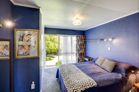 Photo of property in 222a Grove Road, Mayfair, Hastings, 4122