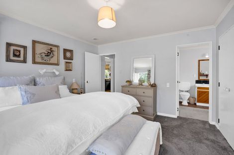 Photo of property in 11 Elder Grove, Whalers Gate, New Plymouth, 4310