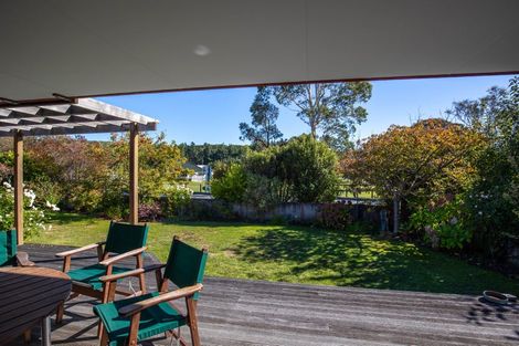 Photo of property in 6 Weka Place, Picton, 7220