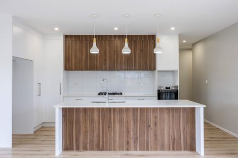 Photo of property in 15 Ropere Street, Kumeu, 0810