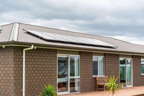 Photo of property in 1 Routhan Way, Carterton, 5713