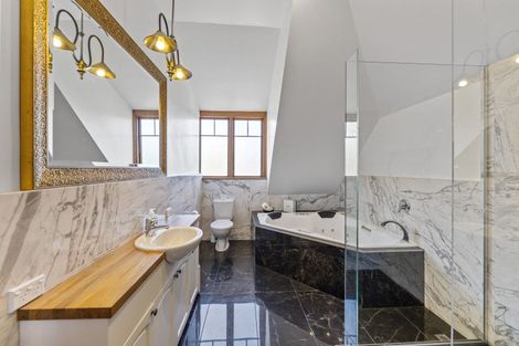 Photo of property in 211 Highgate, Roslyn, Dunedin, 9010