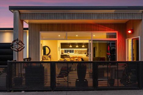 Photo of property in 2 Laing Place, Otumoetai, Tauranga, 3110