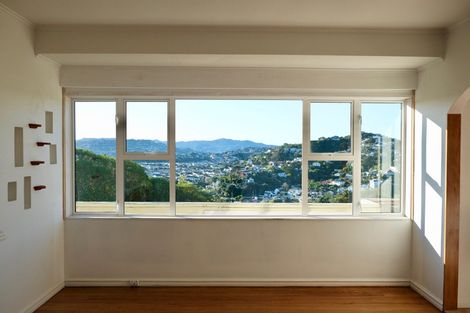 Photo of property in 65 Tannadyce Street, Strathmore Park, Wellington, 6022