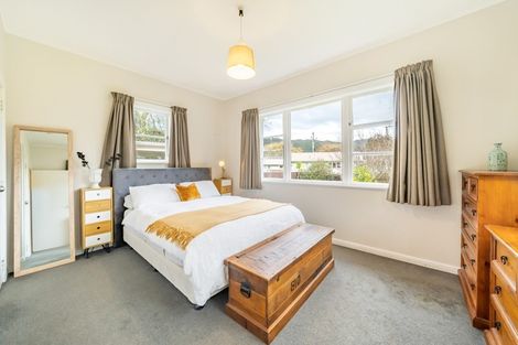 Photo of property in 19 Naenae Road, Naenae, Lower Hutt, 5011