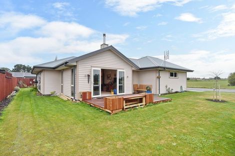 Photo of property in 88 Petries Road, Woodend, 7610