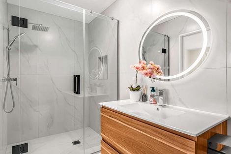 Photo of property in 6/684 Te Atatu Road, Te Atatu Peninsula, Auckland, 0610