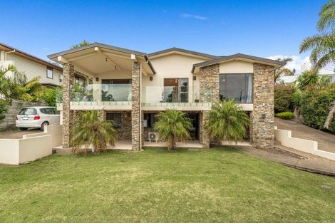 Photo of property in 71 Kittiwake Drive, Schnapper Rock, Auckland, 0632