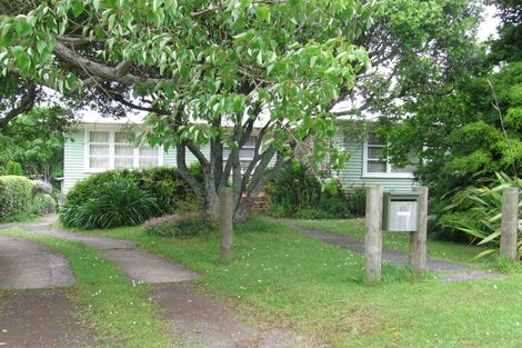 Photo of property in 52 Seymour Road, Sunnyvale, Auckland, 0612