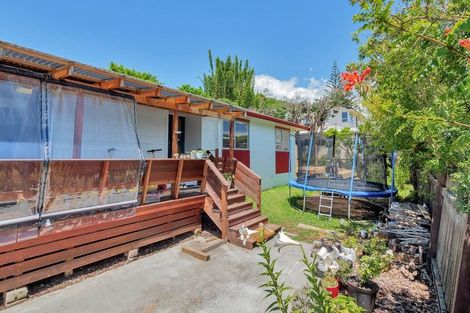Photo of property in 58 Awaruku Road, Torbay, Auckland, 0630