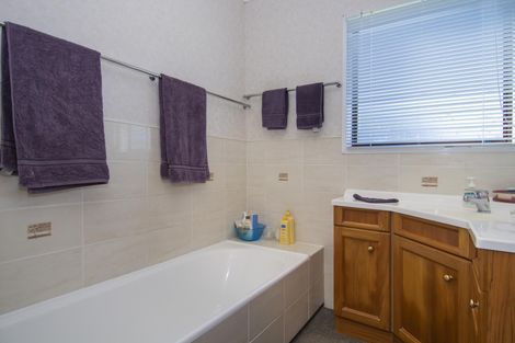 Photo of property in 17 Tarata Street, Matua, Tauranga, 3110