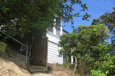 Photo of property in 53 Fairview Crescent, Kelburn, Wellington, 6012