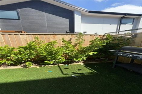 Photo of property in 7/22 Yeovil Road, Te Atatu Peninsula, Auckland, 0610