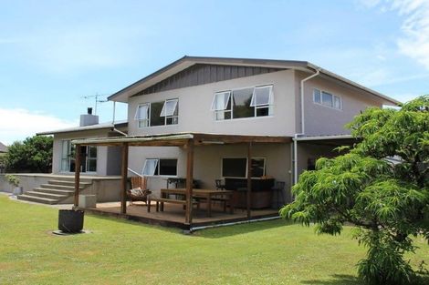 Photo of property in 15 Feary Crescent, Takaka, 7110