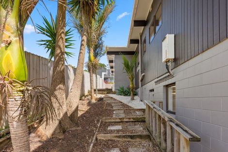 Photo of property in 87 Porritt Avenue, Chatswood, Auckland, 0626