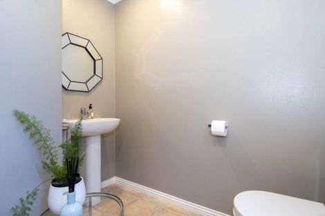 Photo of property in 23 Links View Drive, Omokoroa, 3114