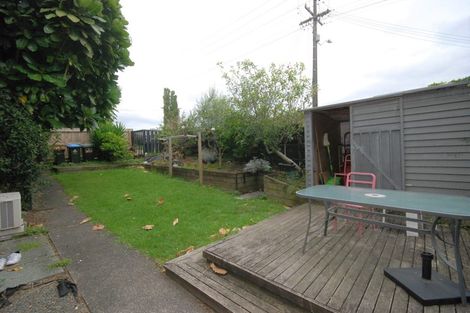 Photo of property in 2/56 Ferndale Road, Mount Wellington, Auckland, 1060