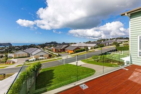 Photo of property in 12 Seaview Crescent, Hatfields Beach, Orewa, 0931