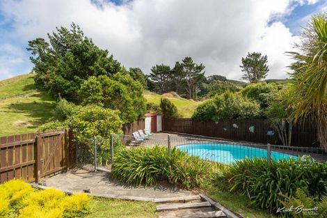 Photo of property in 18 Crestview Grove, Belmont, Lower Hutt, 5010