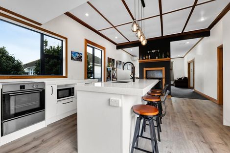 Photo of property in 16 Dixon Avenue, Hawera, 4610