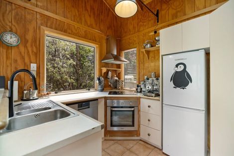 Photo of property in 32b Mackinnon Terrace, Sunshine Bay, Queenstown, 9300