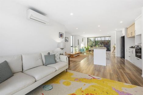 Photo of property in 42 Seafarer Crescent, Stanmore Bay, Whangaparaoa, 0932