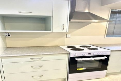 Photo of property in 10 Albemarle Place, Massey, Auckland, 0614