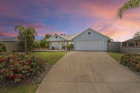 Photo of property in 3 Mermaid Place, Whitianga, 3510