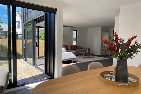 Photo of property in 37e Tawhiri Road, One Tree Hill, Auckland, 1061